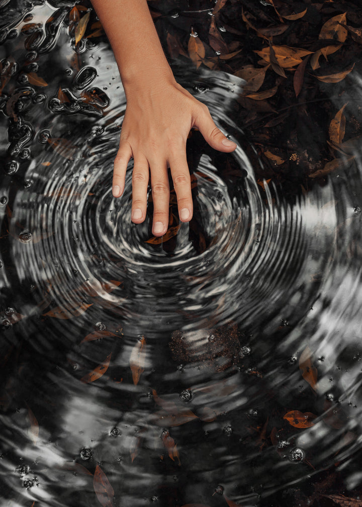 Canvastavla - Circles On Water