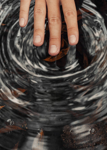Canvastavla - Circles On Water