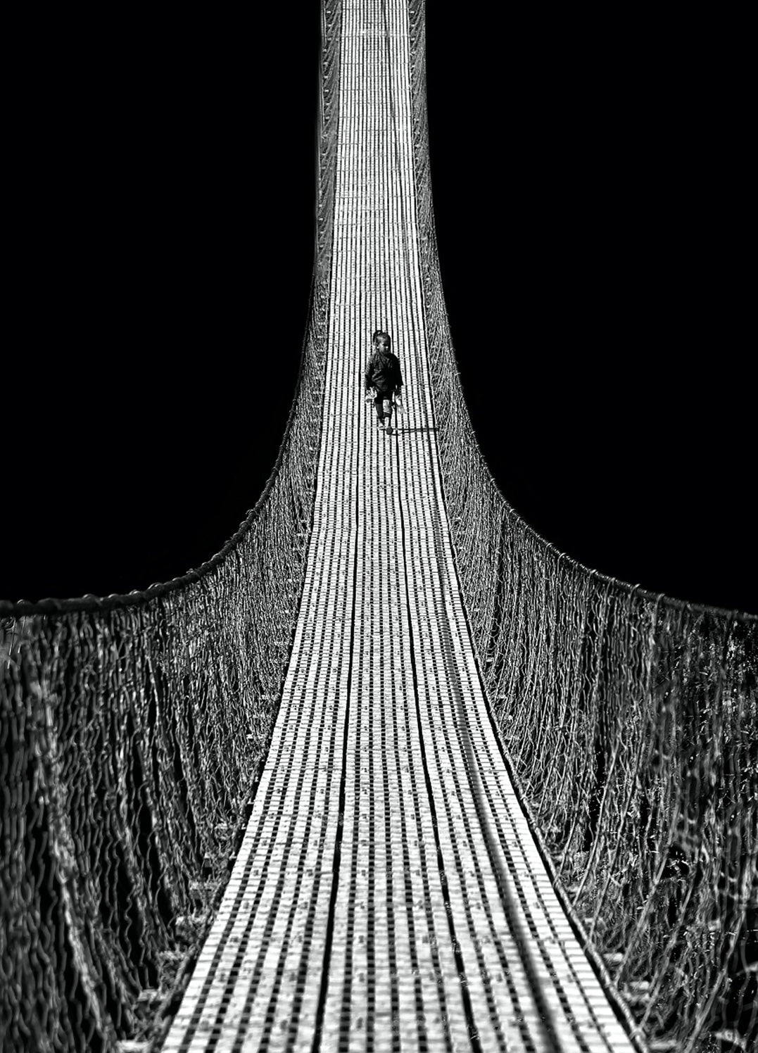 Canvastavla - Walking Down The Bridge (50X70)