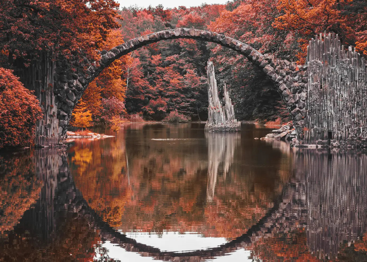 Ljuddämpande tavla - Autumn’s Gateway