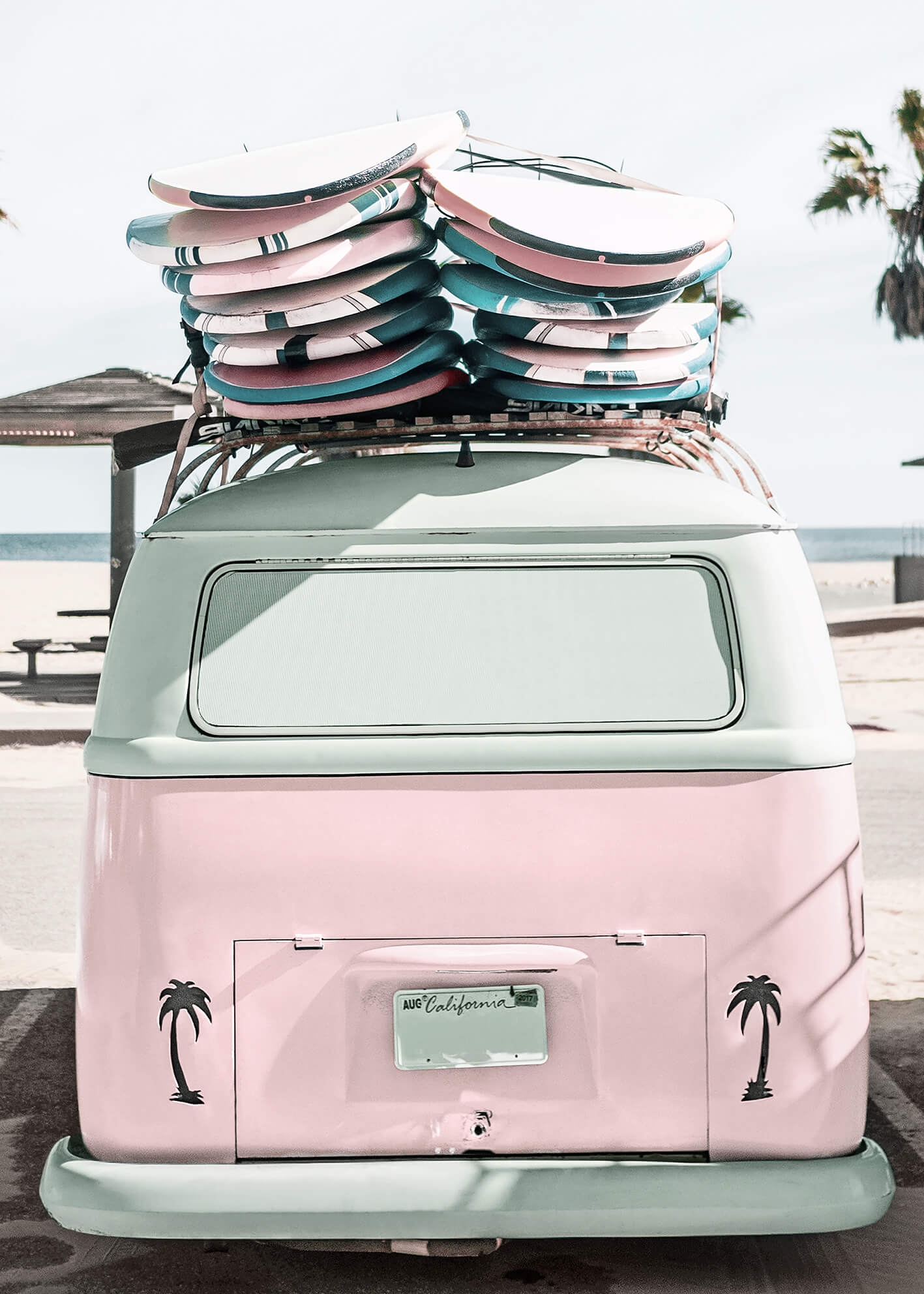 Canvastavla - Pink van beach