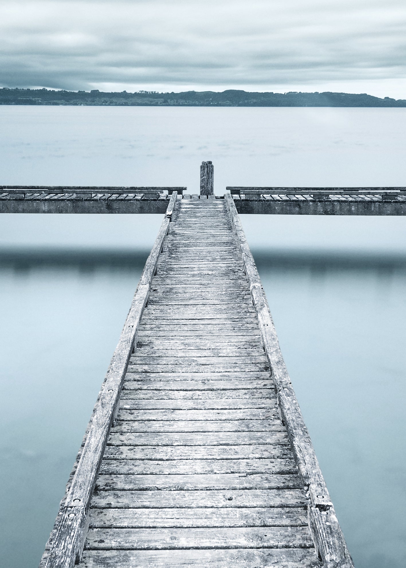 Canvastavla - Jetty and Lake
