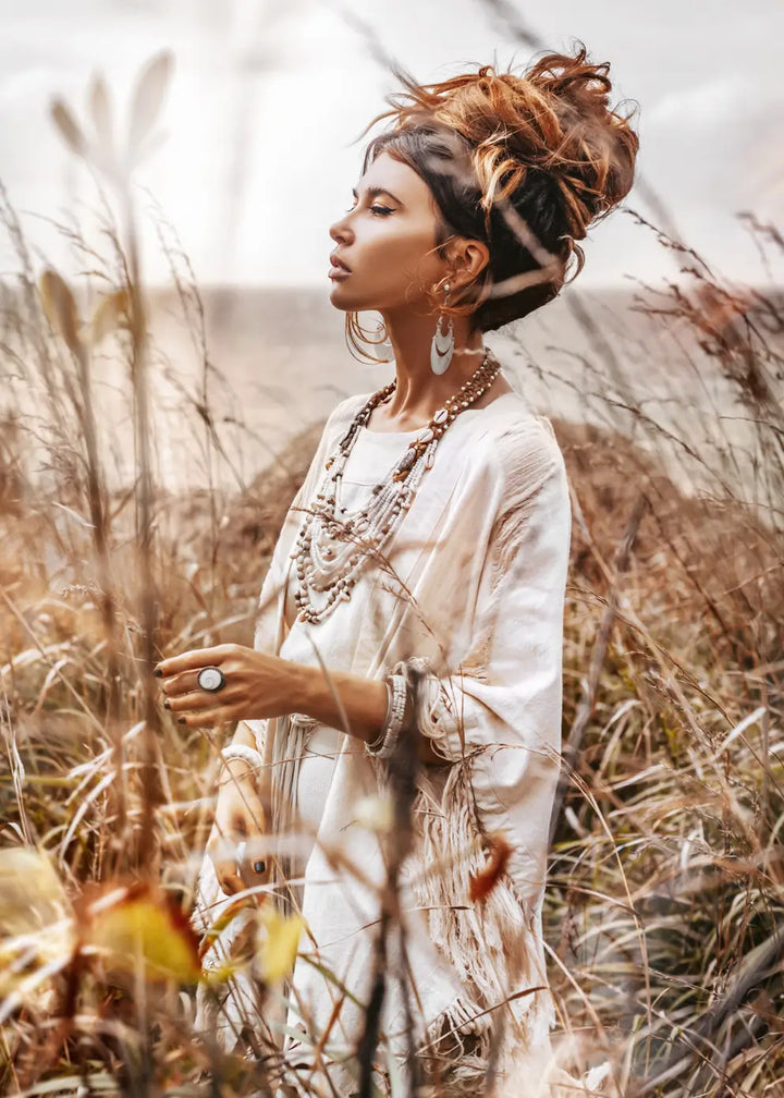 Canvastavla - Boho Woman in Field