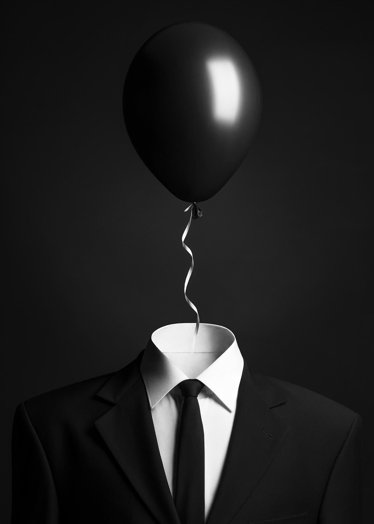 Canvastavla - Black Balloon Suit