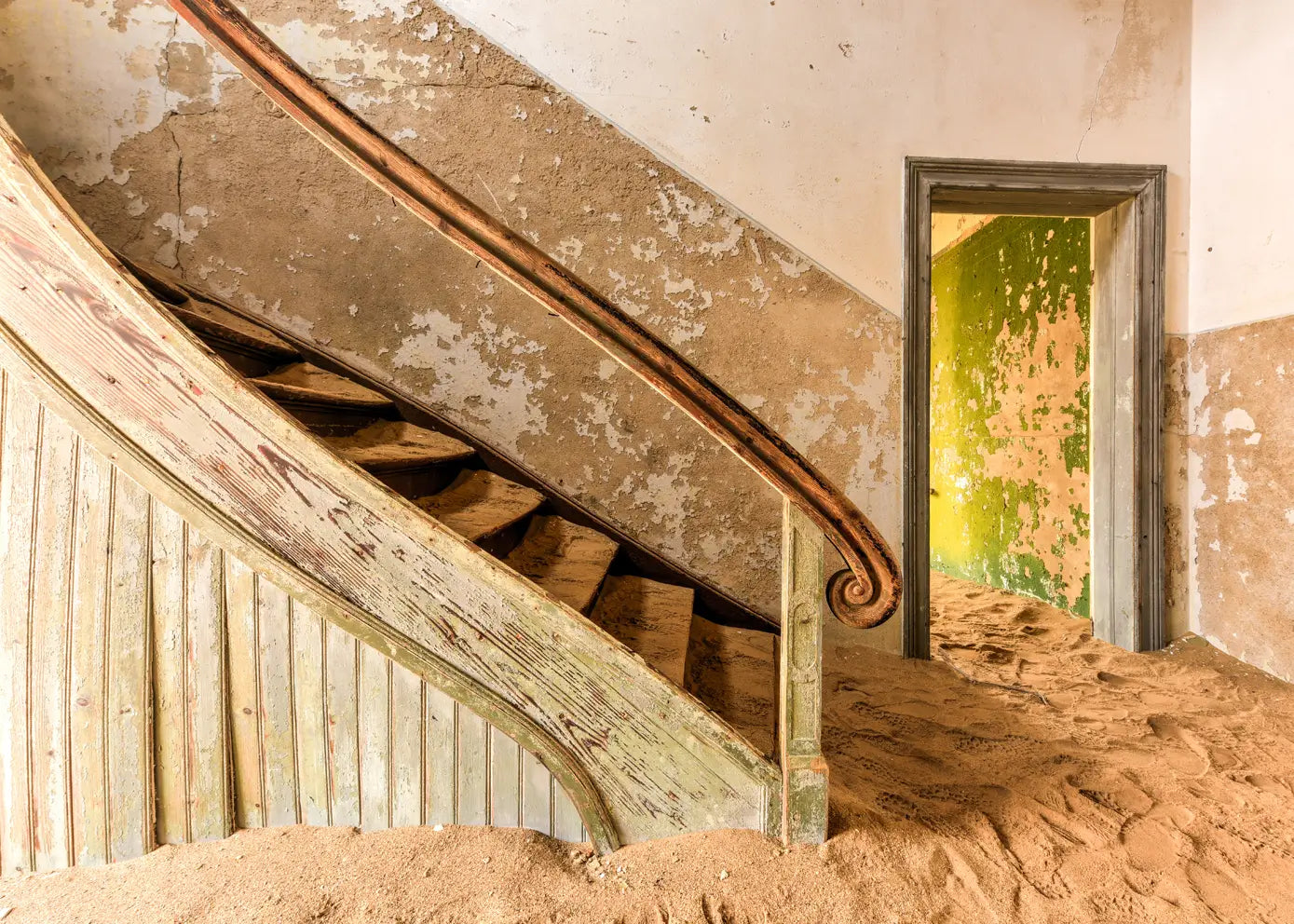 Canvastavla - Sand Covered Staircase